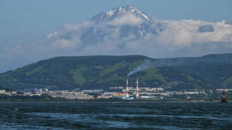 На Камчатке объявили угрозу цунами после сильных толчков