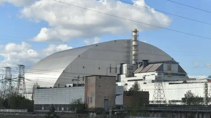 Чернобыльский саркофаг остался без электроснабжения после удара армии РФ
