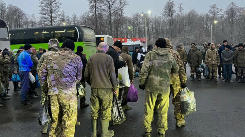 Крупнейший обмен пленными: Россия и Украина обменяли 370 человек