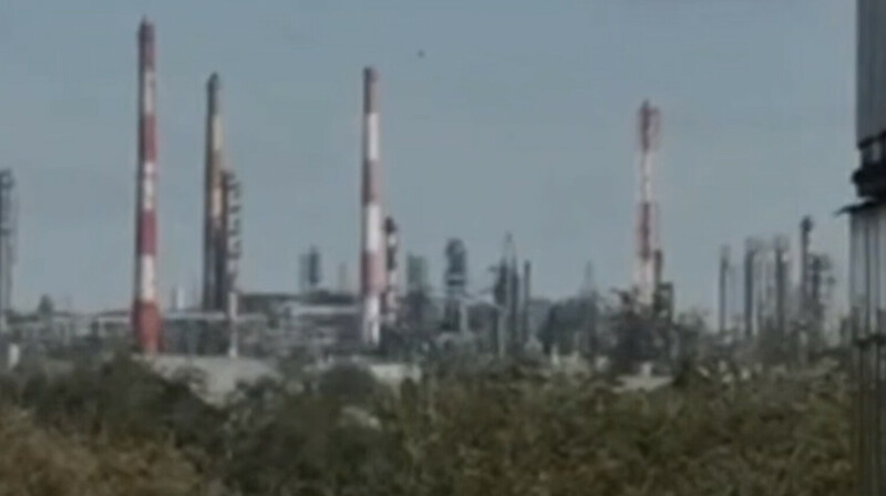 В Орске атакован НПЗ «Орскнефтеоргсинтез» в 165 км от Казахстана