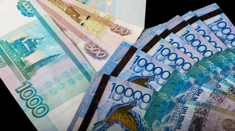 Объём денежных переводов из России в Казахстан сократился на 26%