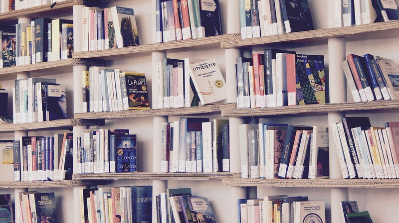 Женщины в Казахстане читают книги чаще, чем мужчины