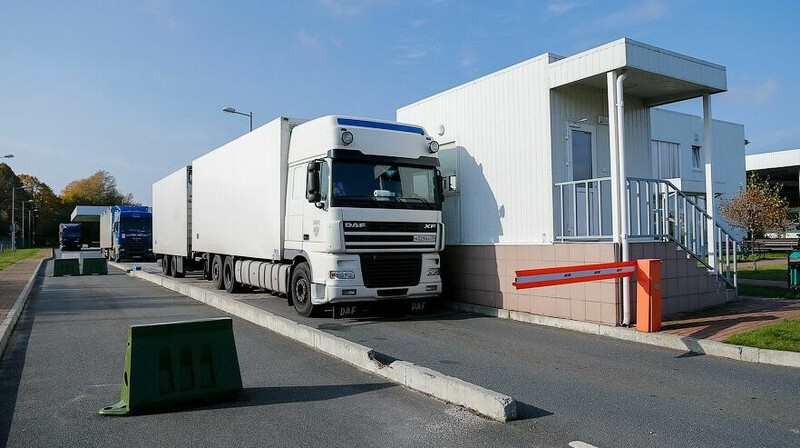 Дублирование номеров в разрешениях для грузоперевозок выявили в Шымкенте