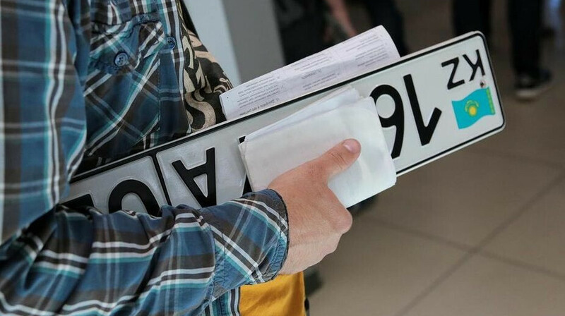 Автомобили стали в два раза реже ставить на учет