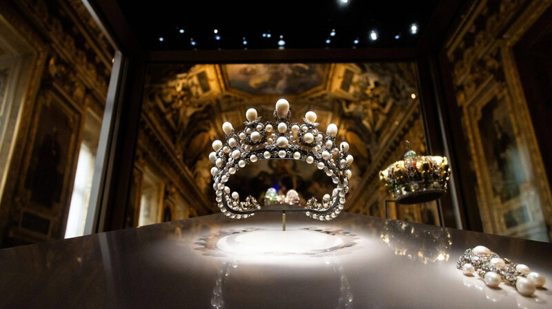 Подозреваемых в ограблении Лувра задержали на футбольном матче