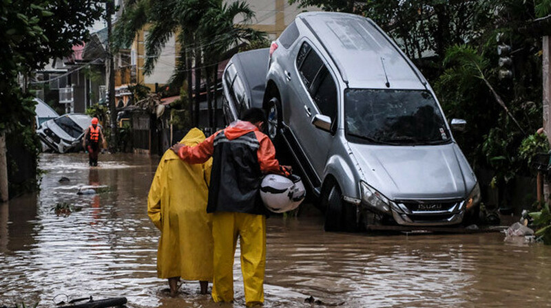 Тайфун "Калмаэги" на Филиппинах: десятки пропавших без вести