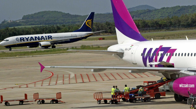 В США отменяют рейсы в крупнейших аэропортах из-за шатдауна