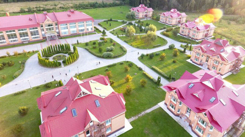 Генпрокуратура требует передать государству лицей, основанный семьей Ходорковского