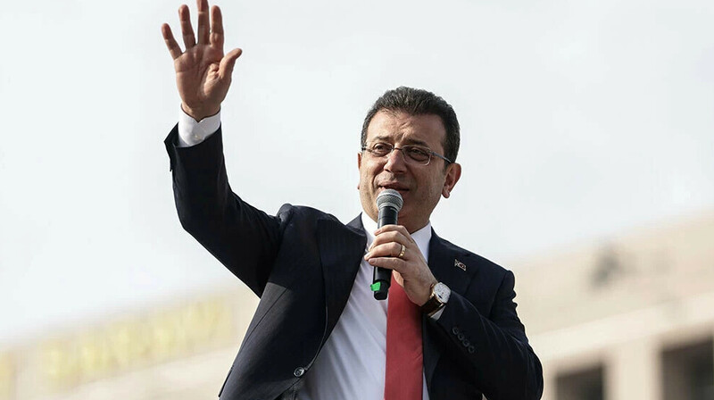 В Турции требуют более 2 тысяч лет тюрьмы для экс-мэра Стамбула