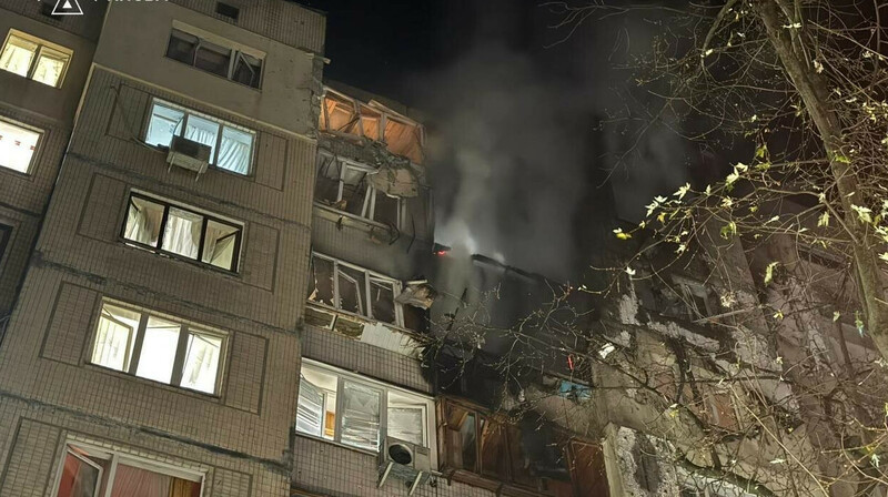 В Киеве 16 раненых после российской атаки