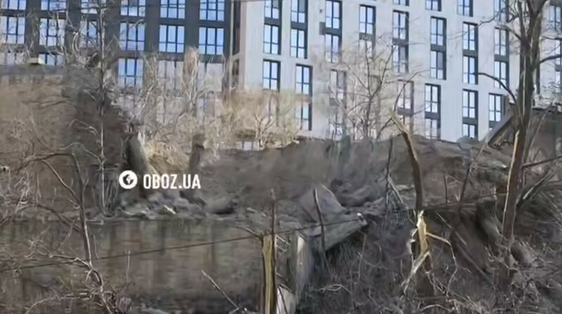 Посольство Азербайджана в Киеве повреждено после ночной атаки