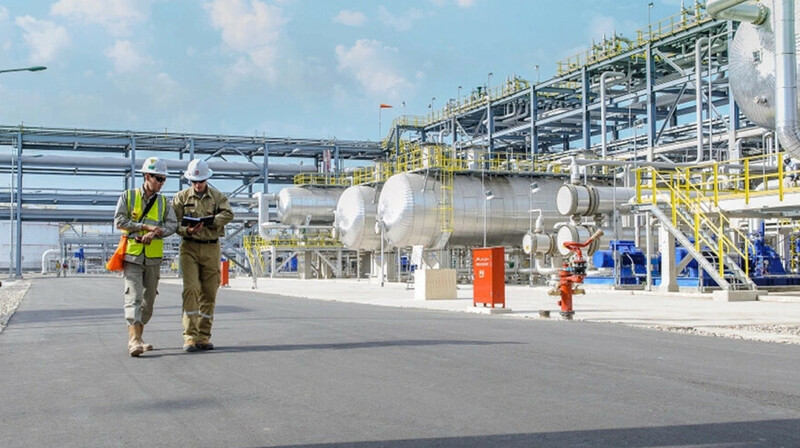 Тысячи рабочих без денег: ЛУКОЙЛ заморозил выплаты в Ираке