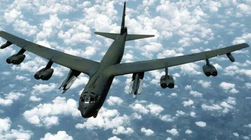 НАТО у Балтики: Россия поднимает флот после пролёта американских бомбардировщиков