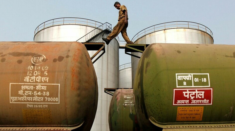 Индия наладила закупки российской нефти в обход санкций США