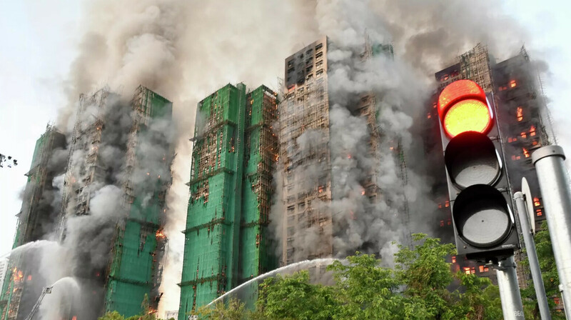 Пожар в жилом комплексе в Гонконге: погибли 13 человек