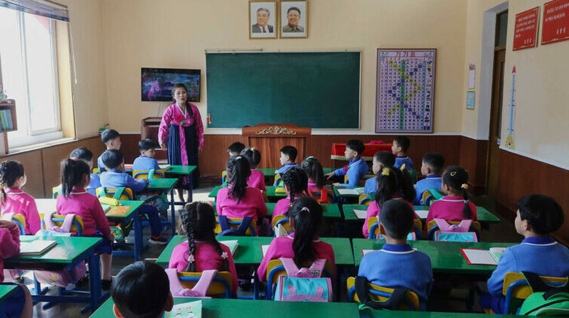 В школах КНДР русский язык стал обязательным предметом