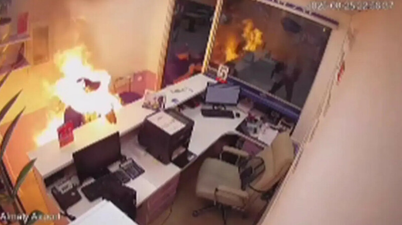 В Алматы закрыли дело о попытке самоподжога в аэропорту