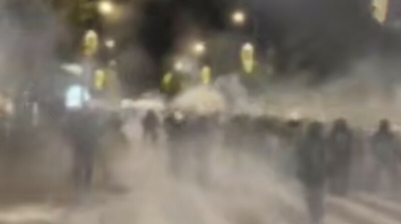 В Афинах полиция разогнала митинг памяти убитого подростка