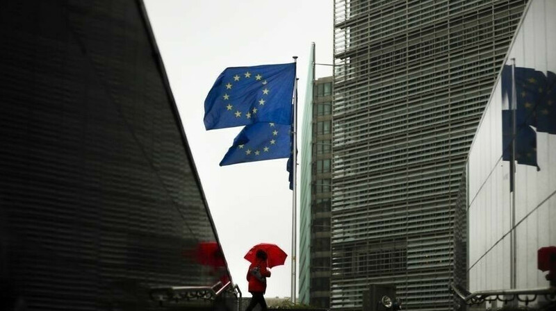 Франция отказалась использовать замороженные российские активы для кредита Украине