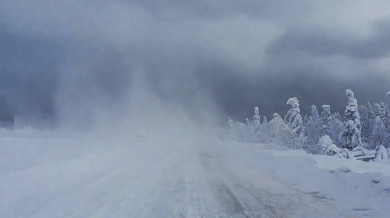 Снегопады парализовали движение на ключевых трассах Казахстана