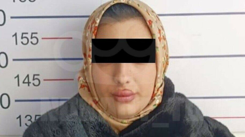 Жительница Кыргызстана закопала на кладбище 43 тысячи долларов по совету гадалки