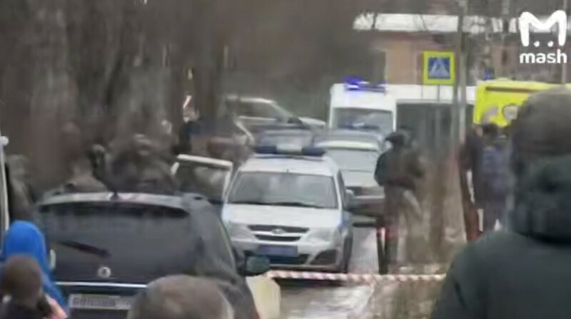 Подросток в балаклаве устроил резню в элитной подмосковной школе