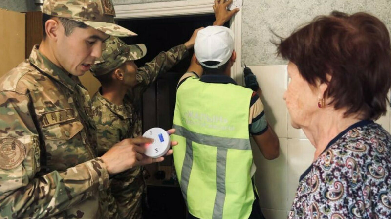 После гибели 12 человек в пожаре депутат требует обязательной установки пожарных датчиков во всех домах