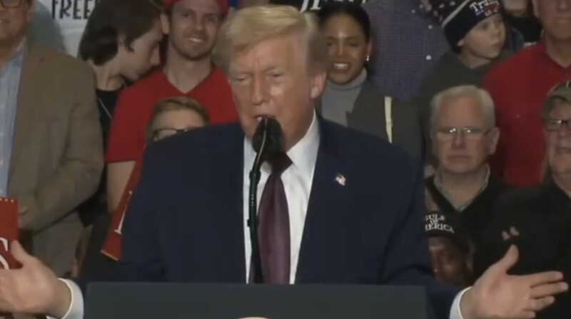 Трамп заявил, что перестал обращать внимание на внешность женщин