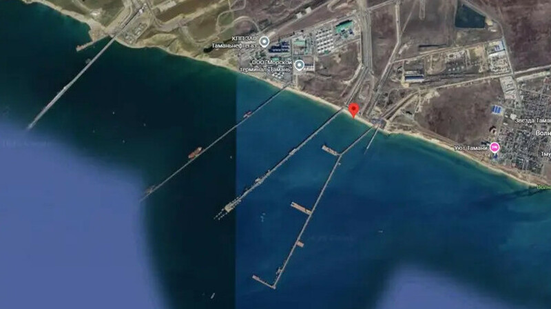 ВСУ атаковали порт "Тамань": повреждены два судна и два причала