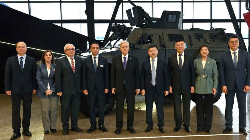 Токаев посетил завод Besqaru, выпускающий 200 бронемашин в год