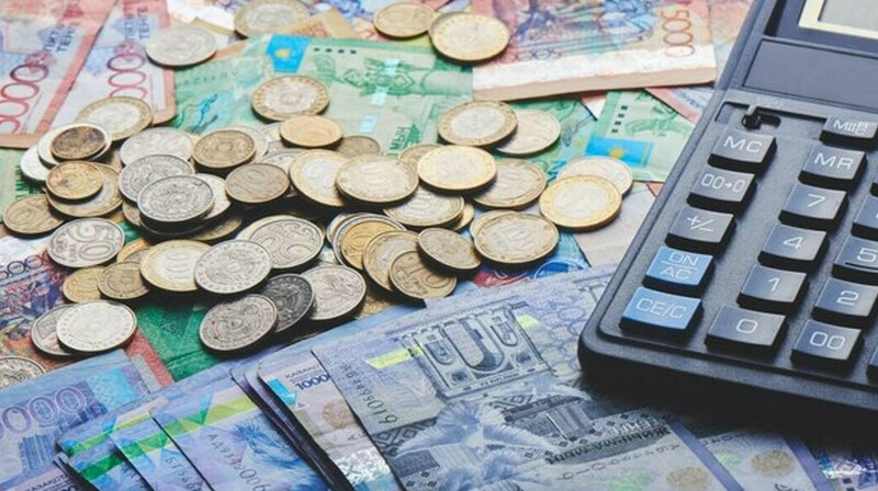 В Казахстане резко выросло использование наличных денег — с 25,5% до 37% за год