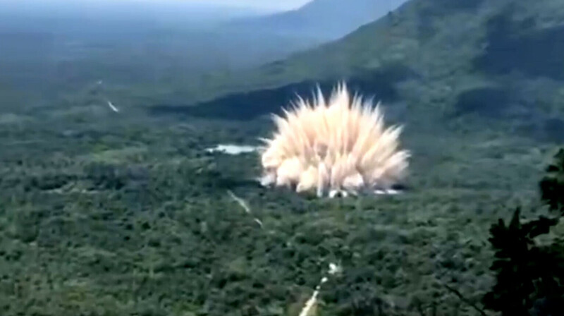 Таиланд бомбит Камбоджу в разгар мирных переговоров