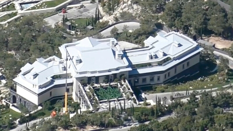 В Крыму для Путина построили дворец с личной больницей - ФБК