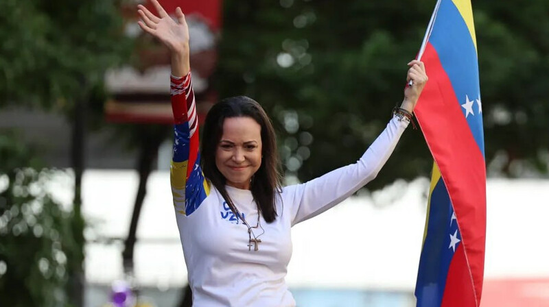 "Настал час свободы": лидер оппозиции Венесуэлы призвала к смене власти