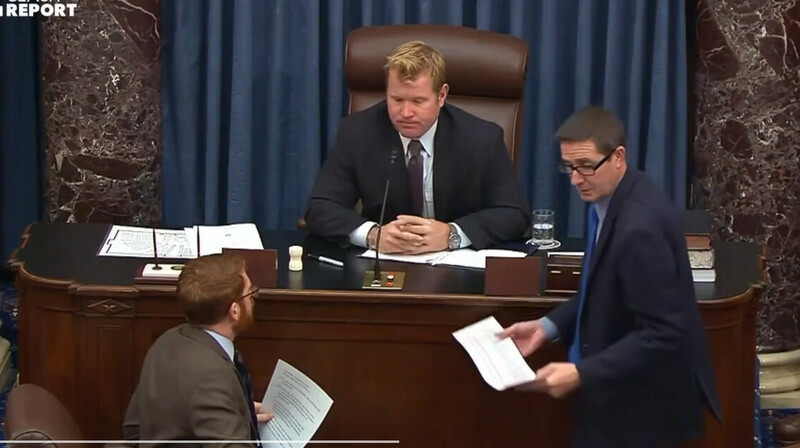 Сенат США ограничил военные полномочия Трампа после операции в Венесуэле