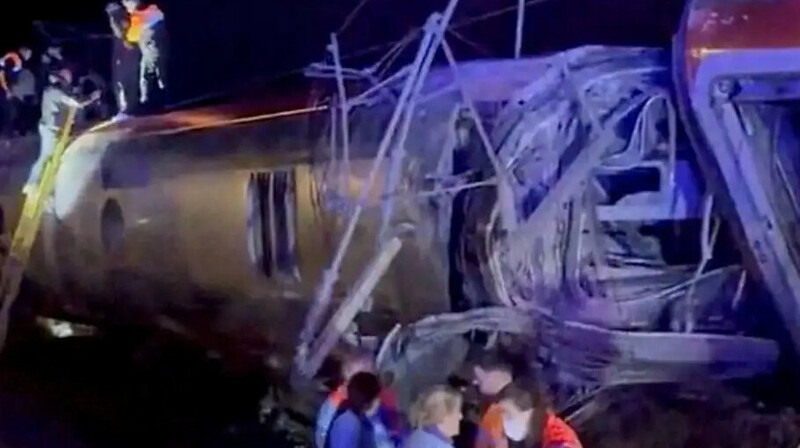 В Испании столкнулись два поезда: 21 погибший, около 100 раненых