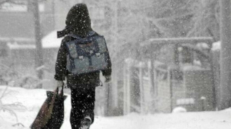 В Астане школьников второй смены перевели на дистанционное обучение из-за непогоды