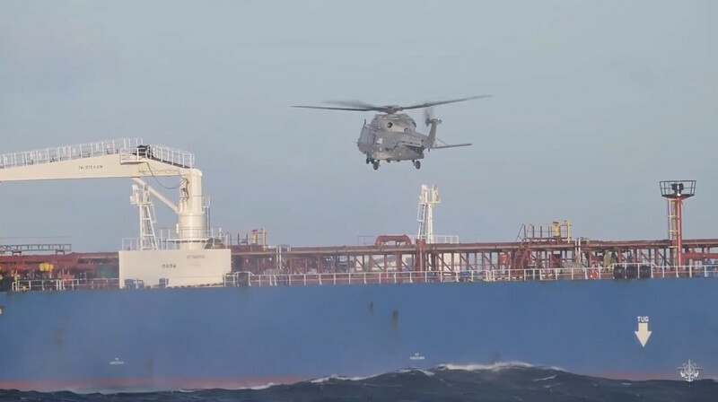 Франция захватила танкер российского "теневого флота" в Средиземном море