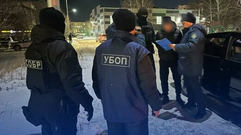 В Кокшетау задержали мошенников, вымогавших деньги через фейковые аккаунты девушек