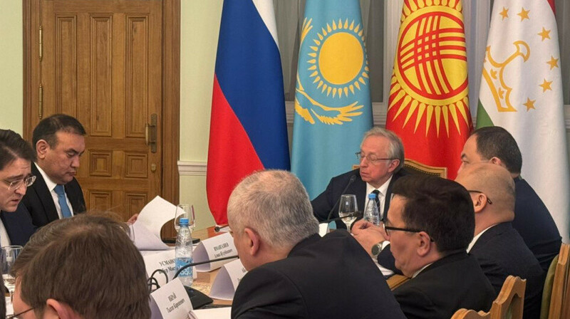 Кыргызстан подал в суд ЕАЭС на Россию