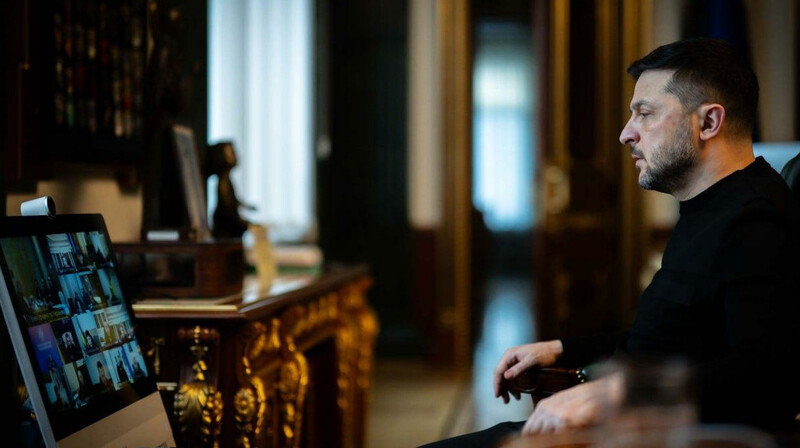 Зеленский: Россия переориентировалась с энергетики на удары по логистике