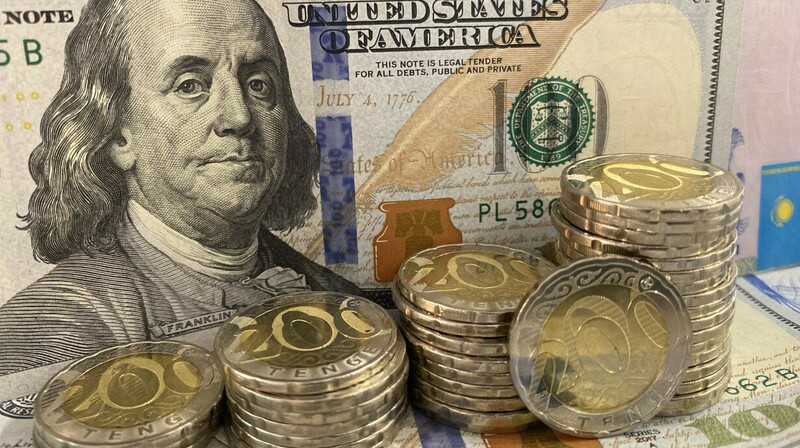 Блогеры Казахстана столкнулись с многомиллиардными претензиями от налоговой