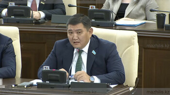 "Сознательная дезинформация": депутат Бахытжан Базарбек опроверг слухи о распродаже земли