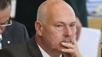 В Германии задержали депутата от "Альтернативы", который использовал белорусских политзаключенных на луковой плантации