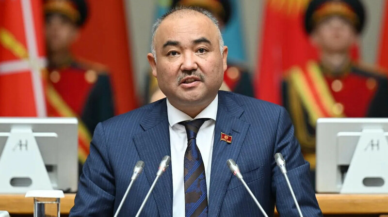 Отставка спикера Жогорку Кенеша: что происходит с политической элитой Кыргызстана