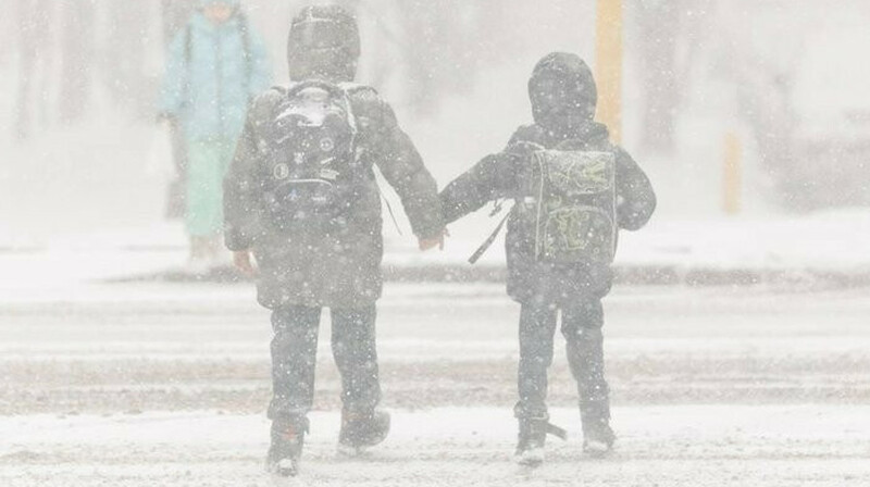 Туман, гололед и сильный снег: синоптики предупредили о непогоде в большинстве регионов Казахстана