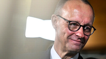 Мерц отверг призывы Макрона к переговорам с Россией