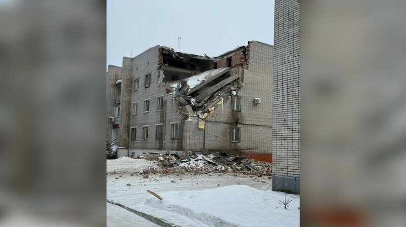 Взрыв в военной комендатуре в Ленобласти: двое погибли, под завалами могут быть люди