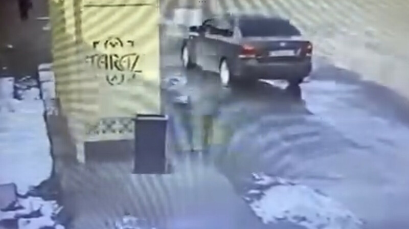 В Таразе двое мужчин пытались похитить ребенка средь бела дня