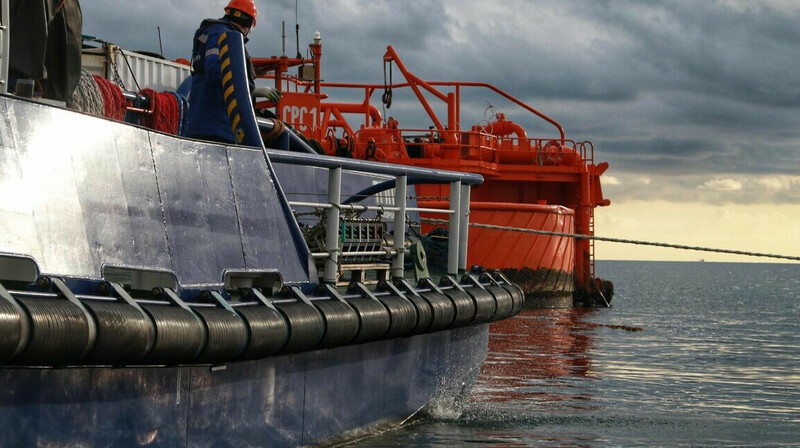 Тенгиз нарастил добычу до 790 тыс баррелей, но КТК ограничивает приём нефти из-за шторма